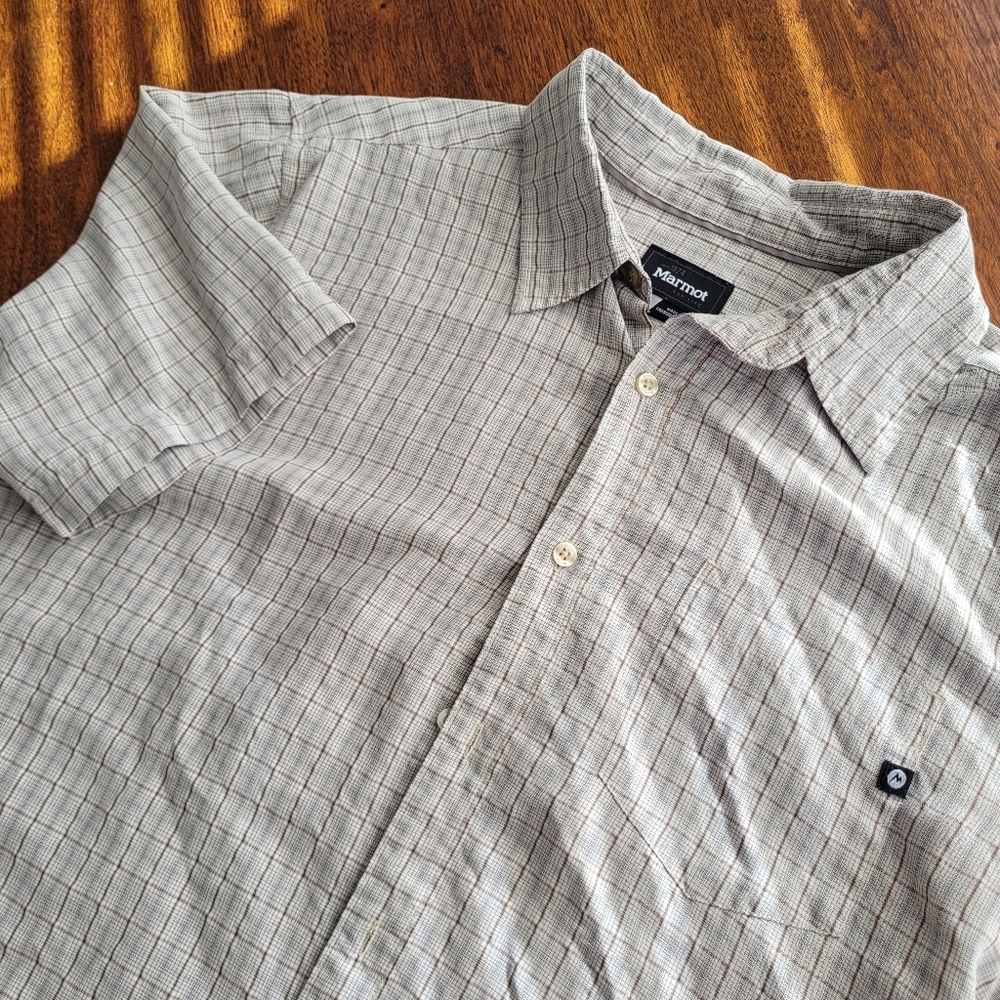 Marmot Men's Short Sleeved Button Up Shirt Size L